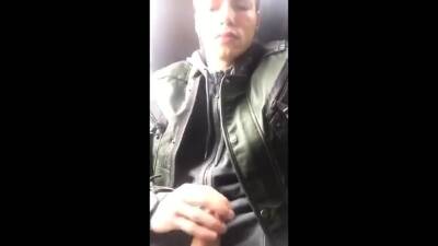 Wanking on a Bus - nvdvid.com