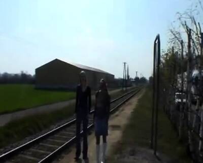 Amateur - Two hot Girls waiting for Train - icpvid.com