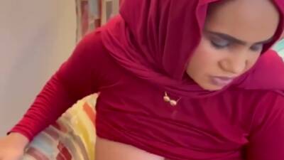 Arab Slut Seeks Out For Hotel Hookups - hclips.com