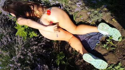 In Lavender Field # Pee On Flowers # Butt Plug Flashing In Nature - hclips.com
