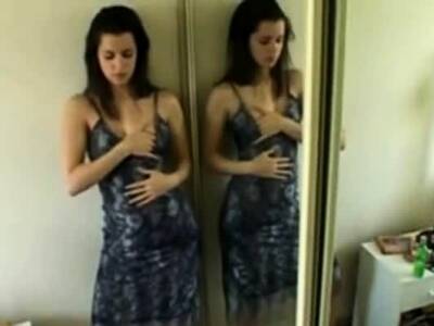 Vanessa masturbates standing in front of mirror homevideo - nvdvid.com