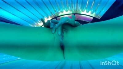 Trixie Has Some Tanning Bed Fun - hclips.com