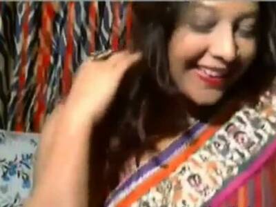 Horny Desi Aunt on webcam - nvdvid.com - India