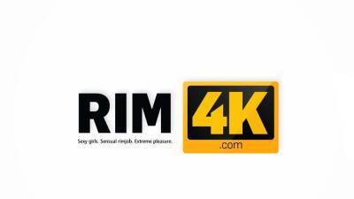 RIM4K. Photoshoot was interrupted by a rimjob from the model - nvdvid.com