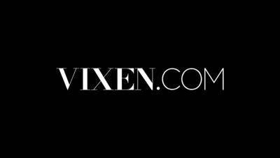 VIXEN Sexy Avery brings Oliver to the edge again & again - hotmovs.com