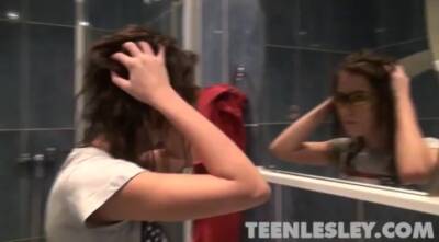 Teen Lesley takes a hot shower to make her more horny - hotmovs.com