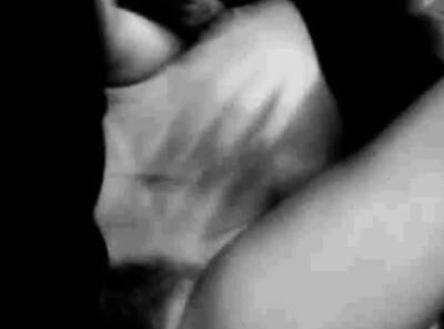 nice body girl fingering her pussy on webcam - nvdvid.com