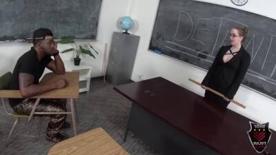 Black guy is fucking a slutty, blonde PAWG in detention and getting blowjob from her - sunporno.com