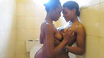 African Cuties Eating Pussy and Fingering in Shower - txxx.com