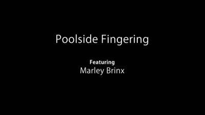 Poolside Fingering - hotmovs.com