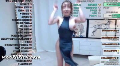 Dancing with Floppy Korean Tits!!! - sunporno.com - North Korea