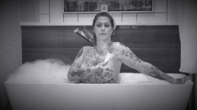 Nude Bath Video - hclips.com