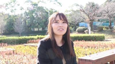 Interview while sitting on a bench - txxx.com - Japan