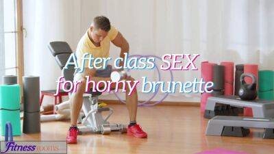 Big cock workout for brunette in after class - sexu.com - Czech Republic