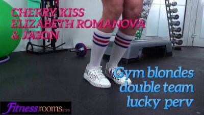Elizabeth Romanova - Cherry Kiss and Elizabeth Romanova double blow - sexu.com