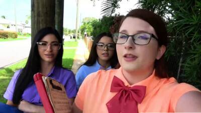 Nerdy College Girls with Glasses Foursome Fuck - nvdvid.com
