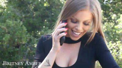 Jennifer Culver (Britney Amber) fucks neighbor while hubby is out - sexu.com - Usa