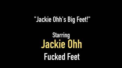 Big Foot 18 yo Jackie Ohh Milks Dick With Her Hot Sweaty Huge Feet! - Jackie ohh - sunporno.com