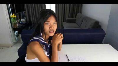 Submissive Thai Schoolgirl loves Deep Anal - sunporno.com - Thailand
