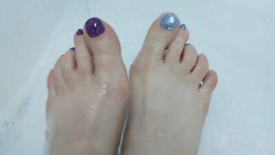 Perfect Feet Of Mistress Lara In Bathroom - hclips.com