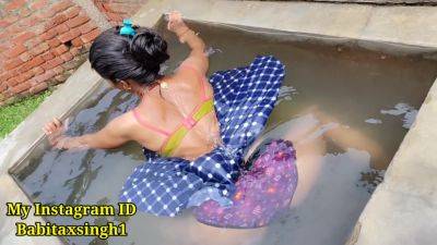 Desi India - Desi Indian Outdoor Village Opne Water Tenk Bathing Desi Girl Hindi Audio - upornia.com - India