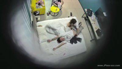 Hackers use the camera to remote monitoring of a lover's home life.597 - hotmovs.com - China