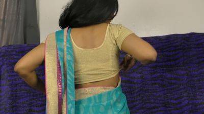 Horny Lily from India shows off her Indian moves while fingering her mature pussy in solo audio clip - sexu.com - India