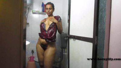 Indian College 18 Year Old Big Ass Babe In Bathroom Taking Shower - hclips.com - India