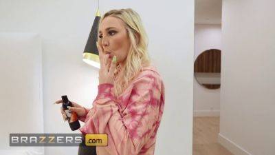 Kendra Sunderland - Kendra Sunderland & Gizelle Blanco get to know each other's pussies in hot solo action - Brazzers - sexu.com