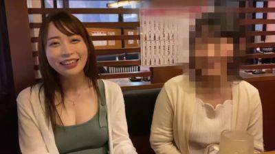 0001997_スリムの日本人女性が人妻NTR素人ナンパのセックス - hclips.com - Japan
