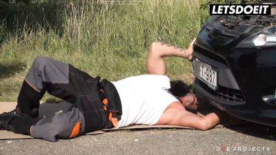 Luna Corazon - David Perry - Luna Corazon gets pounded hard by car mechanic on the side of the road - Let'sDoeit - sexu.com - Brazil