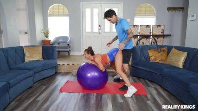 Work Out Or Put Out Video With Alexis Fawx, Small Hands - RealityKings - hotmovs.com