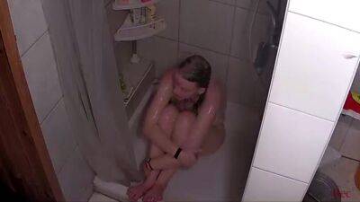 Hot Wife In The Shower Compilation - voyeurhit.com
