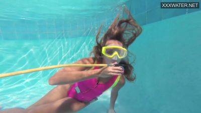 Cute Teen Irina Poplavok Swims Naked Underwater - upornia.com - Russia