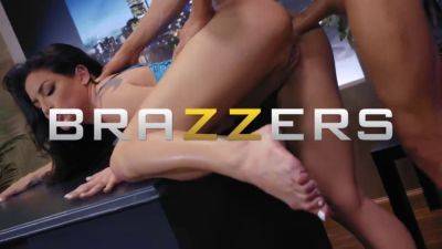 Eliza Ibarra - Seth Gamble - Brazzers: Seth Gamble gets off on bad guys feeling good while Eliza Ibarras watches - sexu.com
