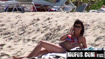 Stacey Foxxx - Stacey Foxxx gets wild in a beachside sexcapade with her lover - sexu.com