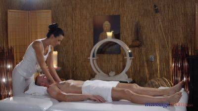 Romanian MILF Shalina Devine gives oily massage & gets creampied - sexu.com - Romania