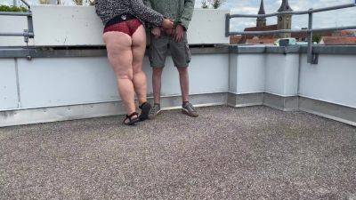 Sexy Jerks Me Off On The Roof Of The Parking Lot - hclips.com