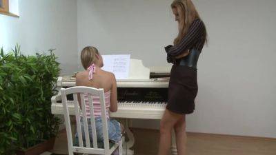 The Angry Piano Teacher! - hotmovs.com