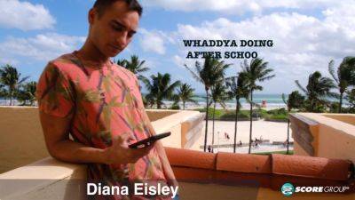 Diana Eisley - Diana Eisley: Sexting Hook-Up - hotmovs.com