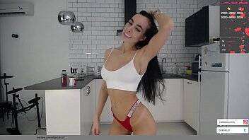 beatifull girl striptease - xvideos.com