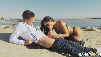 Unforgettable sex on the beach with curvaceous Latina Canela Skin - anysex.com
