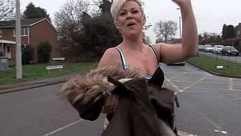 Dexy milf pisses herself in public and shows her ass to passing cars - xvideos.com - Britain