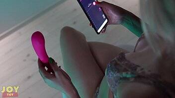 My First G-Spot Orgasm - Review Of Sex Toy Osci 2 - xvideos.com