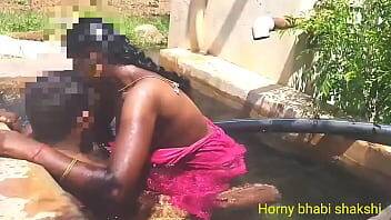 Tamil aunty bathing and fucking with uncle - xvideos.com - India