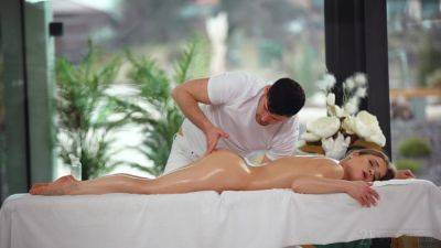 Kristof Cale - Alexa Flexy - Nude fantasy massage for a thin blonde with amazing curves - hellporno.com