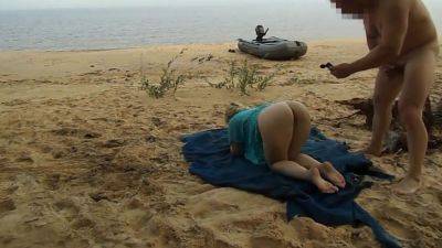 Milf allows to fuck her tight anal on the beach - Amateur Porn - anysex.com